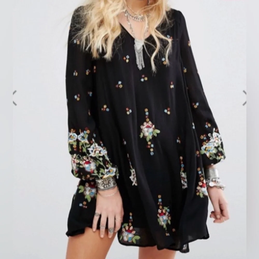 Free People Oxford Embroidered Mini Dress Black Floral Festival XS (Oversized)
